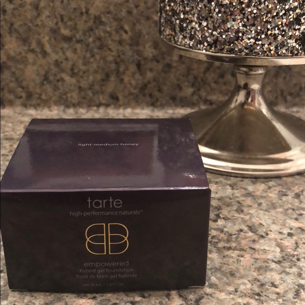 Tarte Hybrid Gel Foundation in Light-Medium Honey